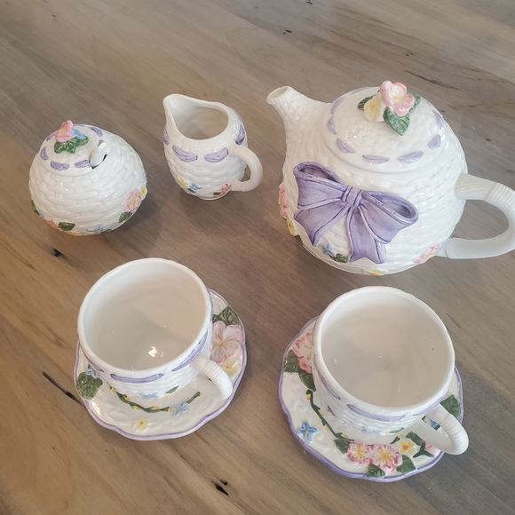 NWOT Tea Set Children 8 years + Ceramic Dishes Creative Play Display - Picture 3 of 7